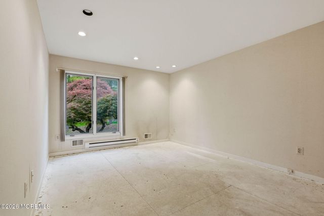 122 University Drive, Lincroft, NJ 07738