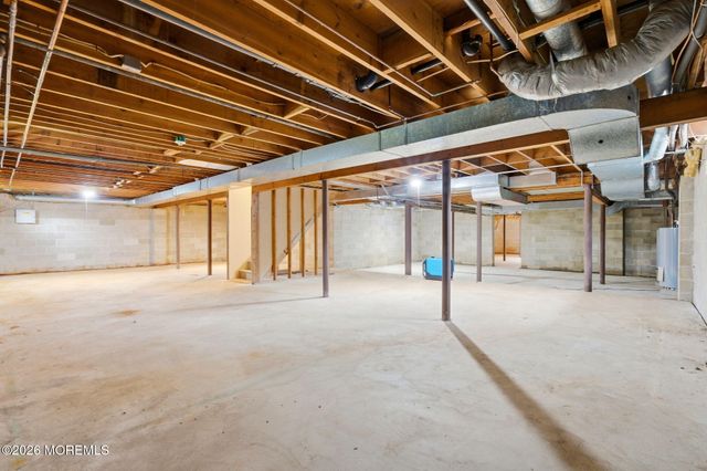 122 University Drive, Lincroft, NJ 07738