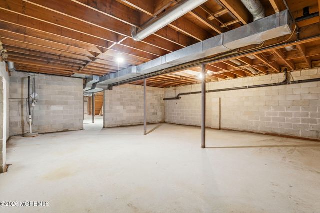 122 University Drive, Lincroft, NJ 07738