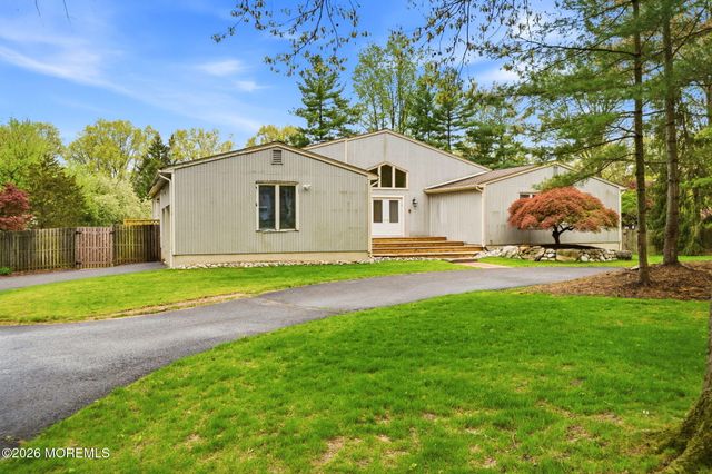 122 University Drive, Lincroft, NJ 07738