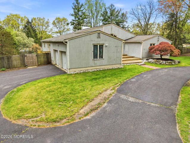 122 University Drive, Lincroft, NJ 07738