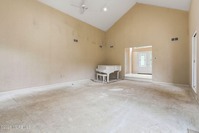 122 University Drive, Lincroft, NJ 07738