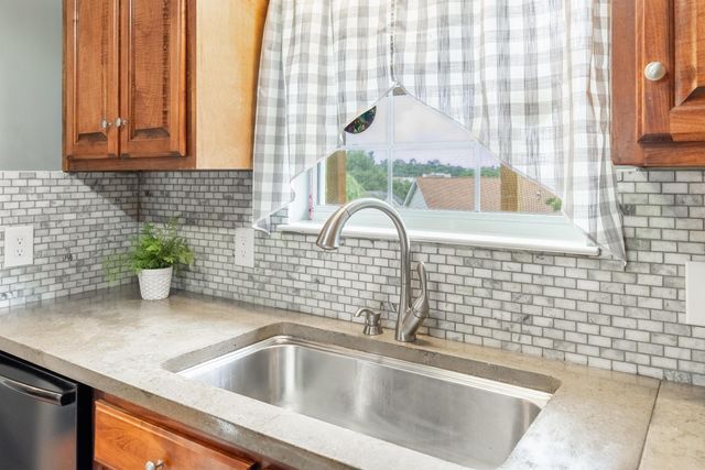 50 Capstone Drive, Ringgold, GA 30736