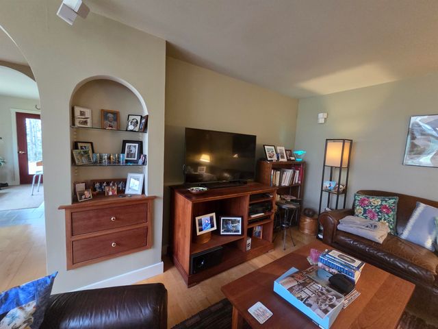 32 Atherton Road, Enfield, NH 03748