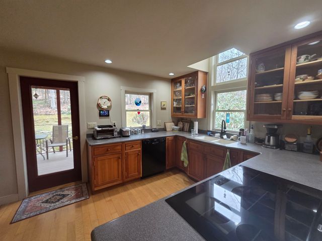 32 Atherton Road, Enfield, NH 03748