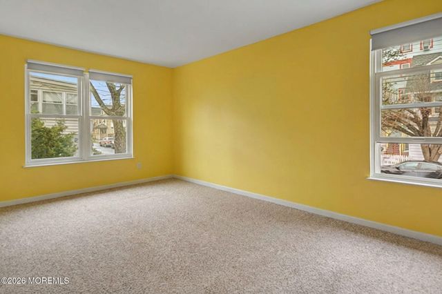 61 Pilgrim Pathway 8, Ocean Grove, NJ 07756