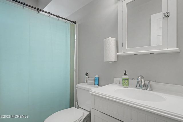 61 Pilgrim Pathway 8, Ocean Grove, NJ 07756