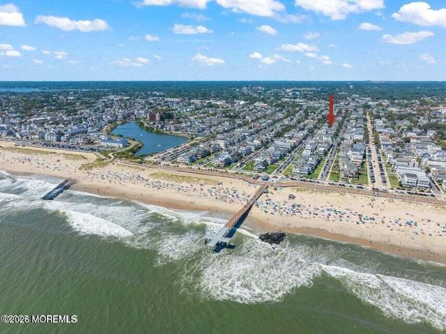 61 Pilgrim Pathway 8, Ocean Grove, NJ 07756