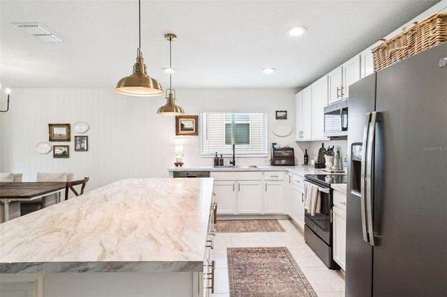 1657 WILSON PRAIRIE CIRCLE, Groveland, FL 34736