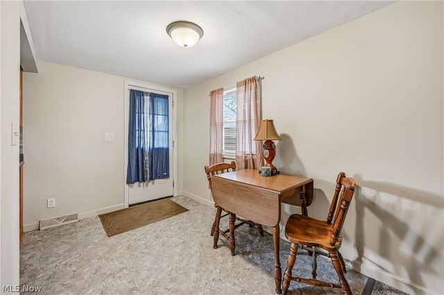 6982 Mcclure Road, Hubbard, OH 44425