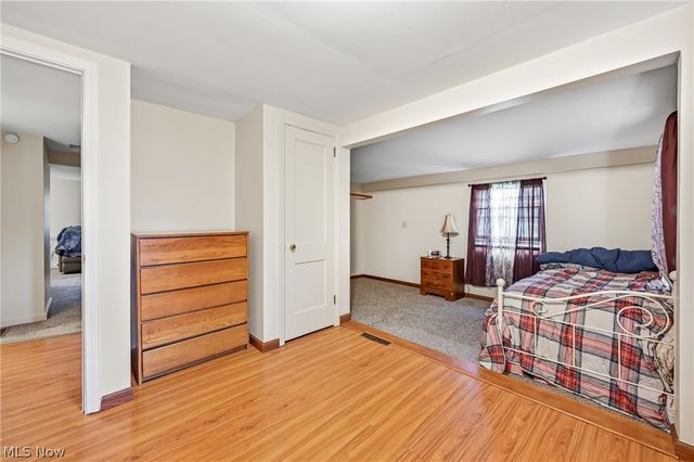 6982 Mcclure Road, Hubbard, OH 44425