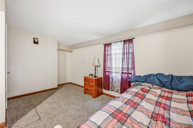 6982 Mcclure Road, Hubbard, OH 44425