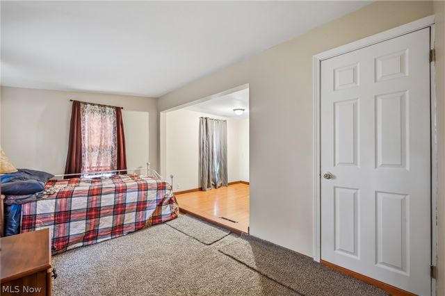 6982 Mcclure Road, Hubbard, OH 44425