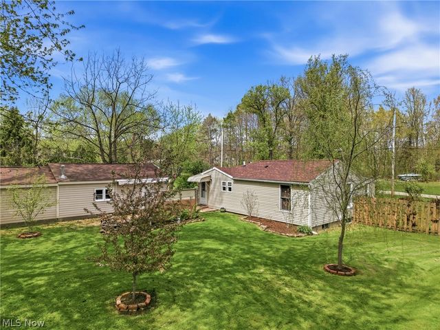 6982 Mcclure Road, Hubbard, OH 44425