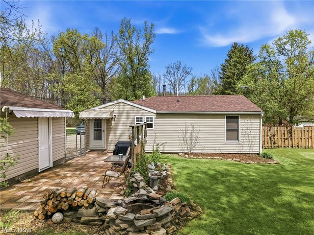 6982 Mcclure Road, Hubbard, OH 44425