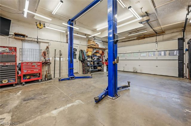 6982 Mcclure Road, Hubbard, OH 44425