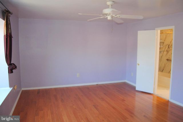 10 FEATHERBED CT, Lawrenceville, NJ 08648