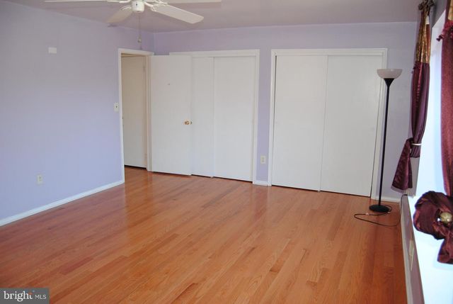 10 FEATHERBED CT, Lawrenceville, NJ 08648