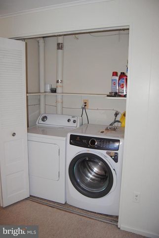 10 FEATHERBED CT, Lawrenceville, NJ 08648