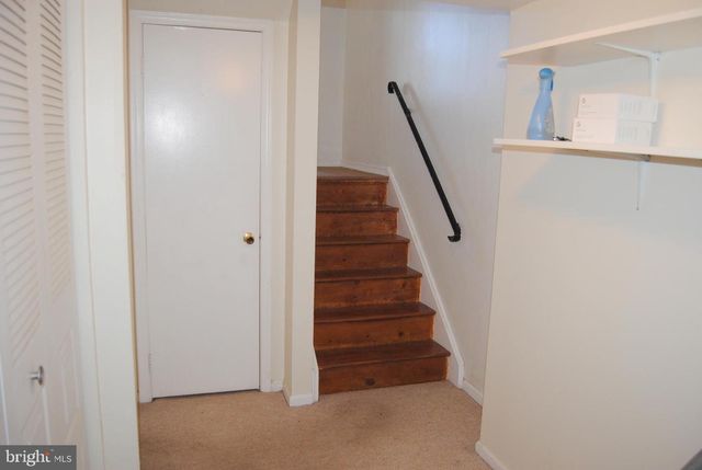 10 FEATHERBED CT, Lawrenceville, NJ 08648