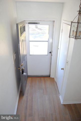 10 FEATHERBED CT, Lawrenceville, NJ 08648