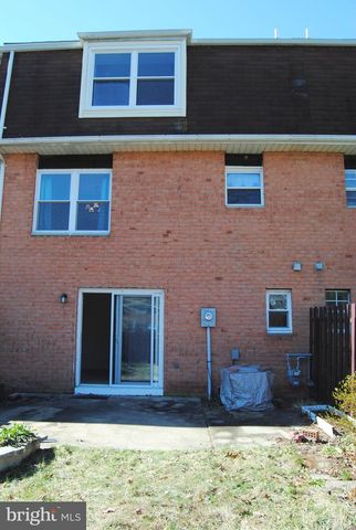 10 FEATHERBED CT, Lawrenceville, NJ 08648