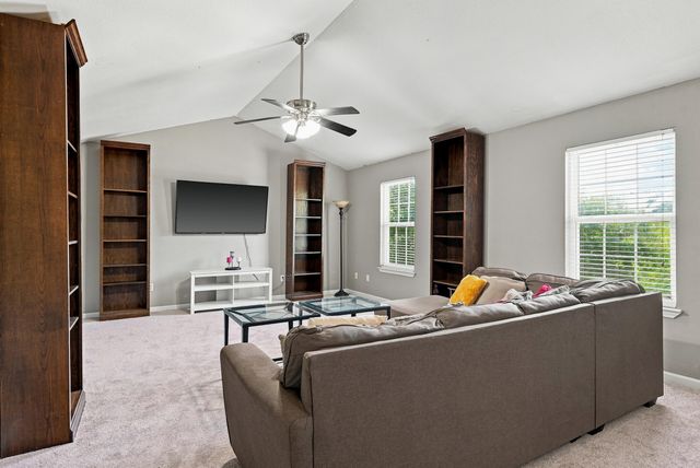 2665 E ALFALFA DR, Columbia, MO 65202