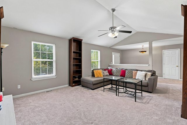 2665 E ALFALFA DR, Columbia, MO 65202