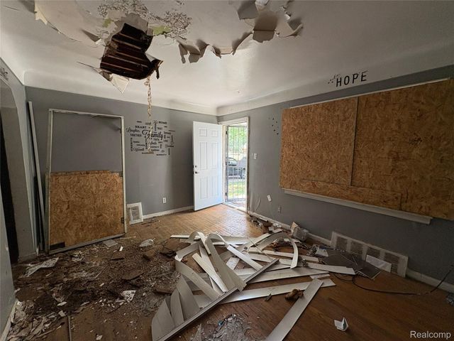 11821 Greiner Street, Detroit, MI 48205