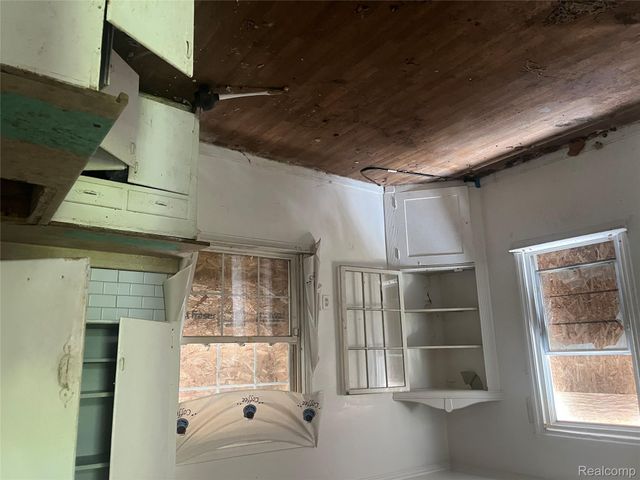 11821 Greiner Street, Detroit, MI 48205