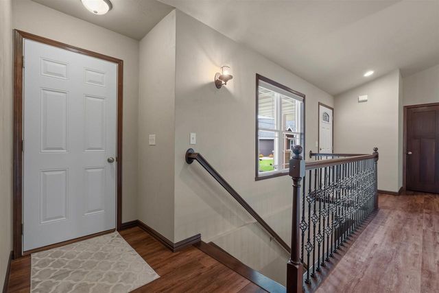 2078 S SUGAR COURT, Appleton, WI 54913