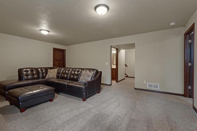 2078 S SUGAR COURT, Appleton, WI 54913