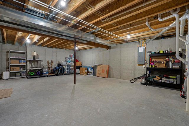 2078 S SUGAR COURT, Appleton, WI 54913