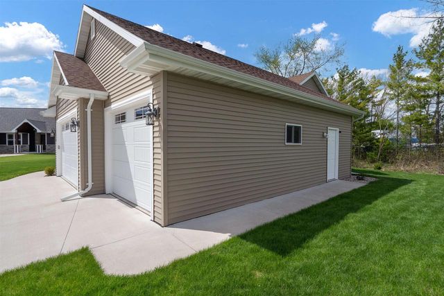 2078 S SUGAR COURT, Appleton, WI 54913