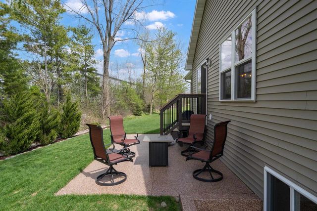 2078 S SUGAR COURT, Appleton, WI 54913
