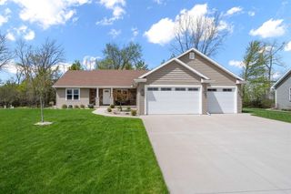 2078 S SUGAR COURT, Appleton, WI 54913