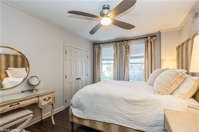 229 Ward Parkway 101B, Kansas City, MO 64112