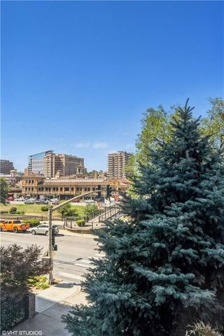 229 Ward Parkway 101B, Kansas City, MO 64112