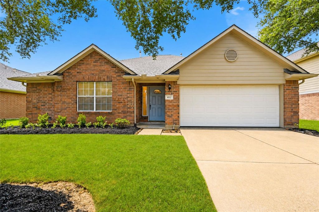 4112 Merlet Drive, Pearland, TX 77584