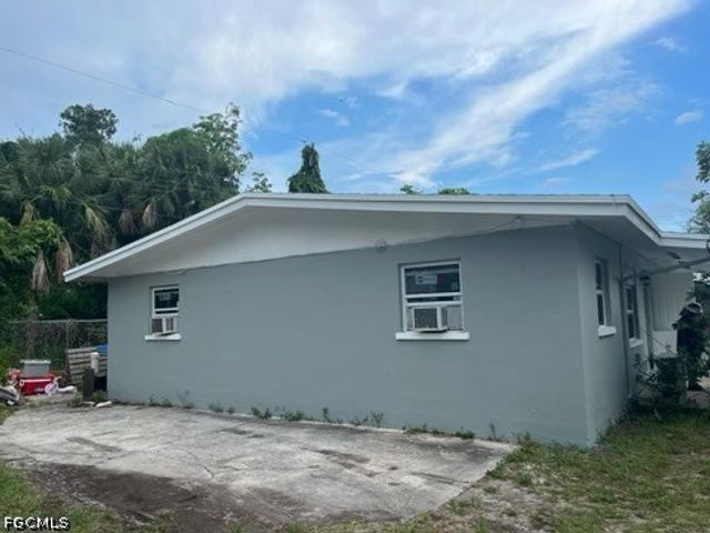 2643-2651 Lafayette ST 2651, Fort Myers, FL 33916