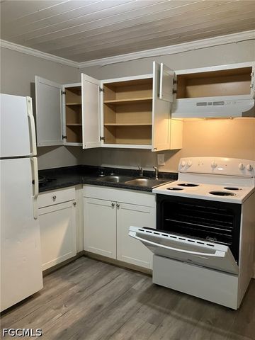 2643-2651 Lafayette ST 2651, Fort Myers, FL 33916