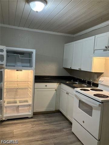 2643-2651 Lafayette ST 2651, Fort Myers, FL 33916