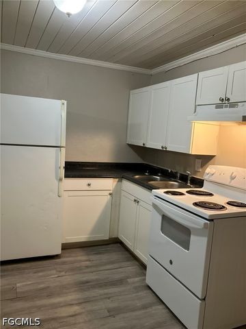 2643-2651 Lafayette ST 2651, Fort Myers, FL 33916