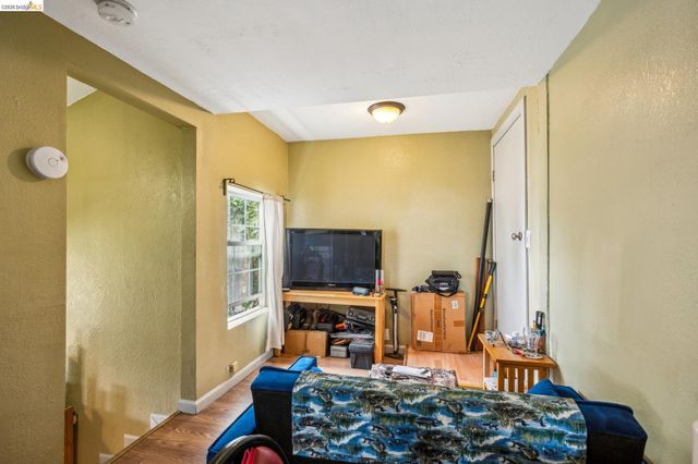 1820 International Blvd, Oakland, CA 94606