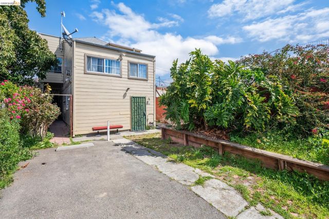 1820 International Blvd, Oakland, CA 94606
