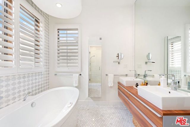 12319 Gorham Avenue, Los Angeles, CA 90049