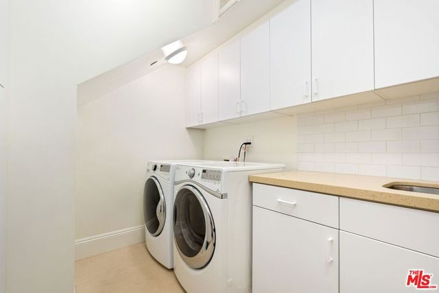 12319 Gorham Avenue, Los Angeles, CA 90049