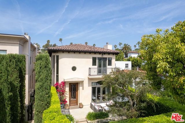 12319 Gorham Avenue, Los Angeles, CA 90049