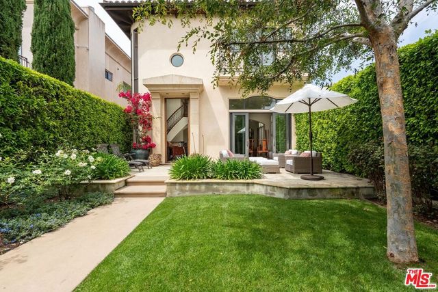 12319 Gorham Avenue, Los Angeles, CA 90049