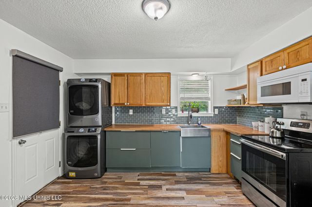 8144 Cedarbrook Drive, Southaven, MS 38671